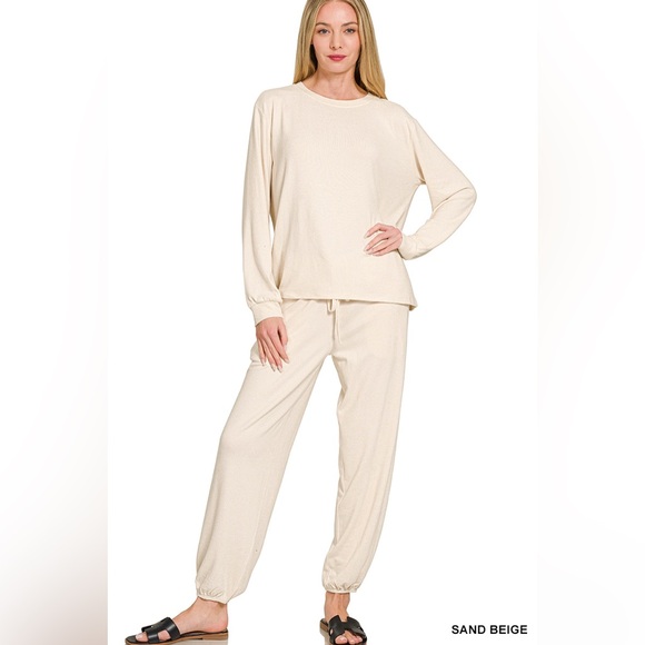 Zenana Other - Zenana HACCI LONG SLV ROUND NECK TEE & JOGGERS SET